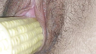 Teaching my stepsister how to squirt while masturbating with her corn, her pussy is creamy and hairy!