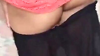 Desi Girlfriend Dances Like a Whore in Her Bedroom