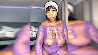 Hony BBW Making It Clap & Masturbating