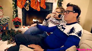 Angel Smalls, Kenzie Reeves - Christmas Family Sex - My Family Pies