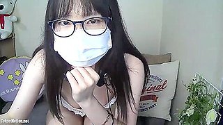 Erotic live chat with cute beautiful girl