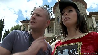 Tits On Guard With Scott Nails And Rachel Starr