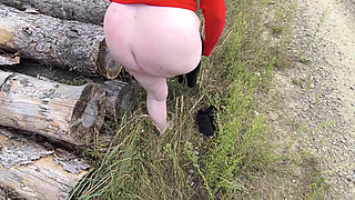 Vagina spanking on the logs