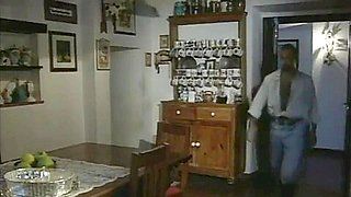 Penelope, una domestica particolare [Italian Vintage Porn] (1994)