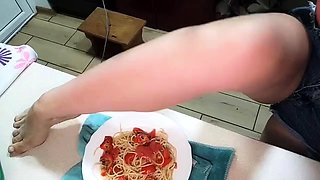 JuliaCrown - Cook disgust food pasta for slave