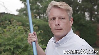 Watch beautiful Valentina Ricci's scene