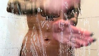 Brunette Solo Webcam Masturbation