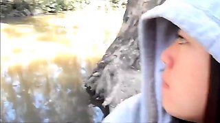 Amateur Asian Girl Gives Public Blowjob in Park