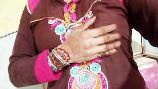 Incredible Sexy Body Taking Bath in Desi Bathroom and Peeing