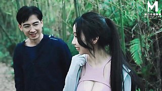 Captivating Xia Qing Zi at foursome porn