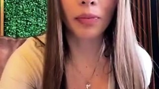 Amateur blonde teen solo dildo