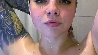 Big boobs milf masturbates with her dildo