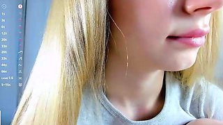 AMATEUR BIGTIT BLONDE TEEN MASTURBATES IN STALKINGS