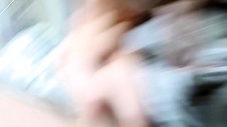 입싸 받는 단발의 입보지녀