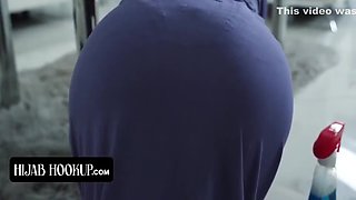 Arab Teen Sucking Huge Cock Before Riding It Hard 15 Min