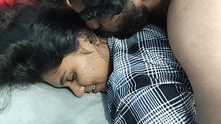Shirt Open and Hot Ass Kiss Romance of Mallu Couple