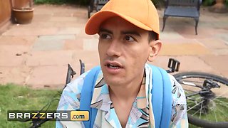 Jordi can't get away from his sex life notably when he meets Susy Gala & Madison Fox - brazzers