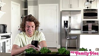 Gentle Jay Romero and Kinsley Kane - female orgasm smut - My Family Pies