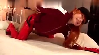 01629,Erotic woman who feels and writhes