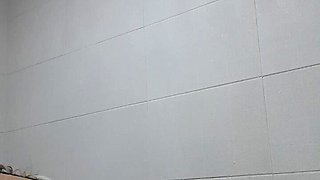 Licky Kik Take Shower and Shave