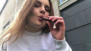 Amateur wild chick solo masturbation