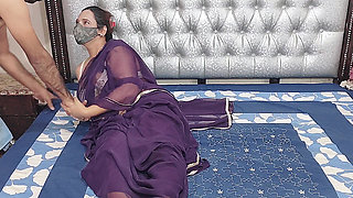 Husband come into the Bedroom after Taking a Bath and Fucked her Hot Wife Indian Desi Aunty ki Sex Xxxxx Video