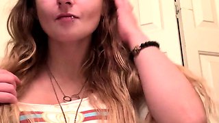 Big boobs webcam slut toys her asshole