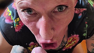 Mobile POV Vilja's Pre-shoot Throat Warm-up in German