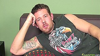 Solo: Tasting Another Mans Dick With Connor