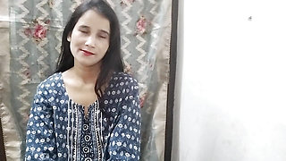 Makan malkini ko ghar me akale dekh kar pel diya