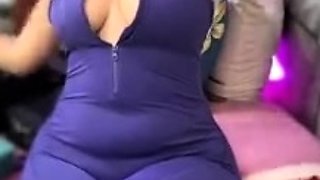 Big boobs milf masturbates with her dildo
