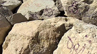 I play with my pussy on the beach looking for a cock to suck and fuck me