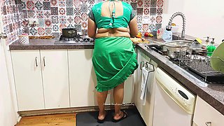 Homely Hotwife’s Saree Tuck & Hip Fold Elegance - a Kitchen Delight!