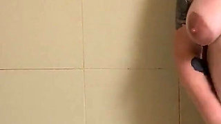 Hotel Shower to Bedroom: Savanna’s Soaking Solo Session Ends in a Drenched, Satisfied Climax