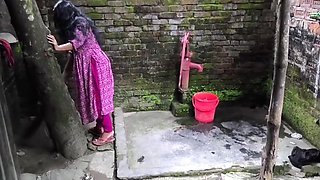 Devar Bhabhi And Hindi Sex In I See My Aunty Was Cleaning The Bathroom So I Hugged Her And Started Fucking Her Ass