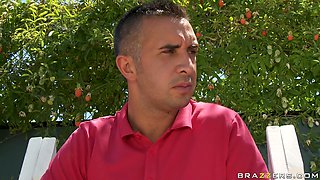 Backhand Boobies With Keiran Lee, Candy Manson - Brazzers
