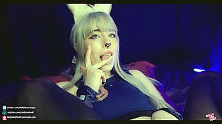 Webcam blonde Freundlich fucks a sex toy