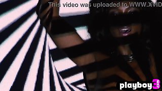 Wondrous black honey passion posing and stunner revealed her beautiful nude figure