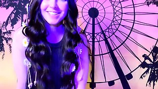 Smokin Hot Babes With A Foot Fetish