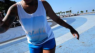 Skateboarding fail of big ass Thai MILF