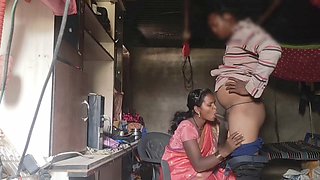 Bhabhi with enormous ass gets wild